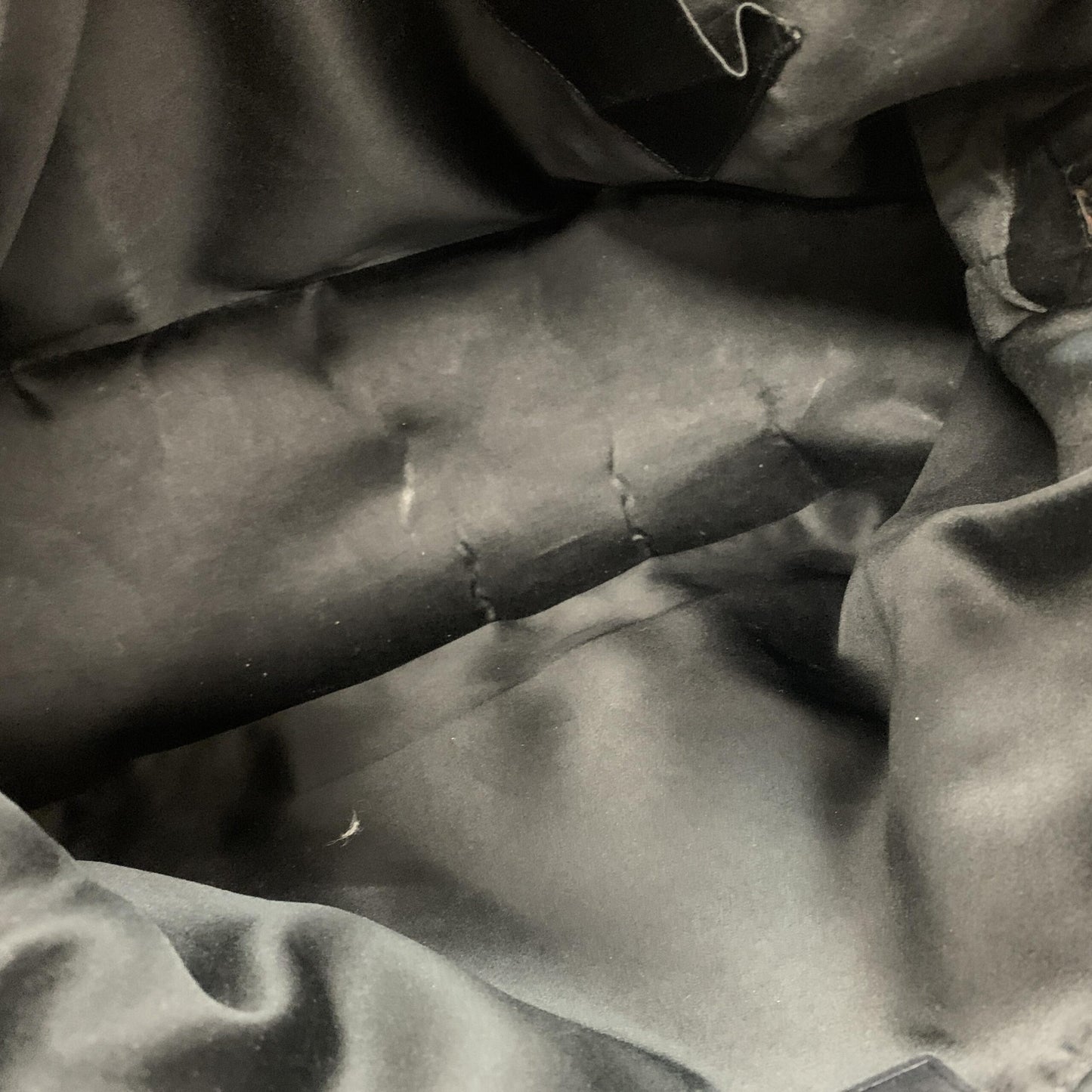 Saint Laurent Leather Handbag With Gold Hardware